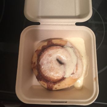 Cinnaholic - Classic Roll - Desserts Near Me - Baltimore, Maryland