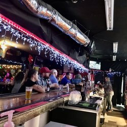 Dodeys Central - Bar with badass patrons