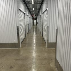 Guardian Self Storage - One of the many hallways.