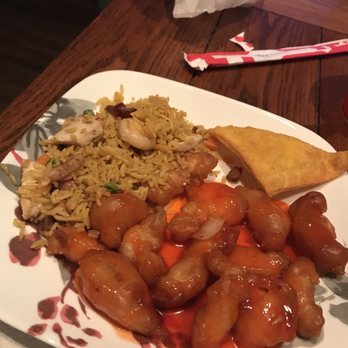 Bamboo Garden - Sweet & Sour chicken (comes w/sauce on side) crab Rangoon, & house fried rice. - Chinese Near Me - Mount Pleasant, South Carolina