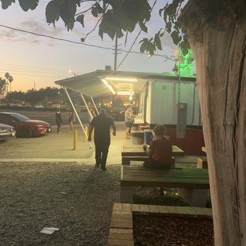 Tacos La Central - Outside sitting area - Mexican Near Me - Colton, California Tacos La Central - Outside sitting area - Mexican Near Me - Colton, California