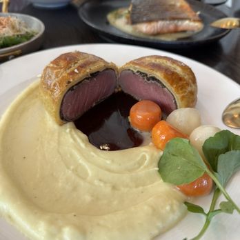 Gordon Ramsay Hell's Kitchen - Beef Wellington - New American Near Me - Las Vegas, Nevada