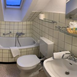 Hotel an der Sonne - Bathroom (no shower)