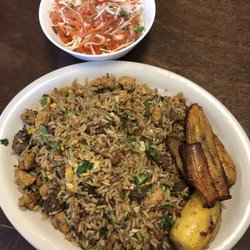 Las Tejas Restaurant - Arroz Cantones y ensalada de repollo
