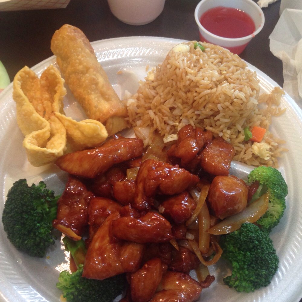 Moon Wok - Combo Special: Chicken Teriyaki w/fried rice, a crab rangoon & an egg roll. - Chinese Near Me - Lenexa, Kansas Moon Wok - Combo Special: Chicken Teriyaki w/fried rice, a crab rangoon & an egg roll. - Chinese Near Me - Lenexa, Kansas