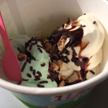 Yogurtland - Mint fro yo, Nilla Wafer fro yo, almonds, reeses, choco syrup. - Ice Cream & Frozen Yogurt Near Me - Petaluma, California Yogurtland - Mint fro yo, Nilla Wafer fro yo, almonds, reeses, choco syrup. - Ice Cream & Frozen Yogurt Near Me - Petaluma, California