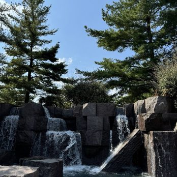 Franklin Delano Roosevelt Memorial - Water features - Landmarks & Historical Buildings Near Me - Washington, DC, District of Columbia