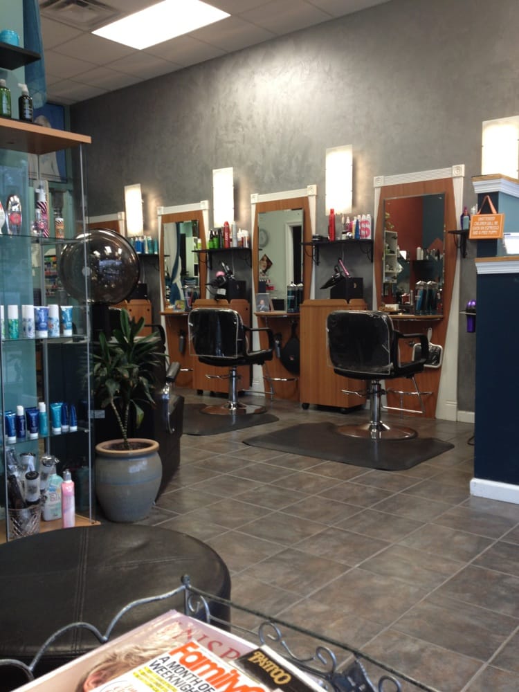 2 Dye IV Hair Logo