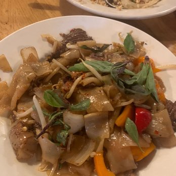 Birdseye Kitchen - Drunken noodles - Vietnamese Near Me - Encinitas, California