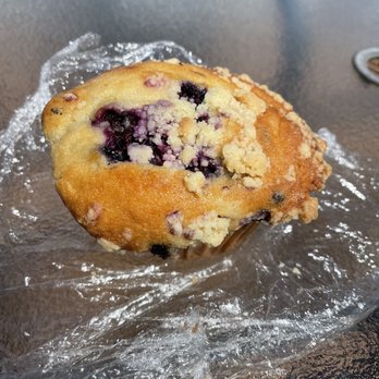 CafeInn - Blueberry Muffin - Cafes Near Me - Jericho, New York