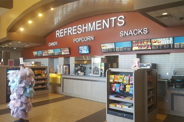 MARCUS CROSSROADS CINEMA - 2450 Crossroads Blvd, Waterloo, Iowa