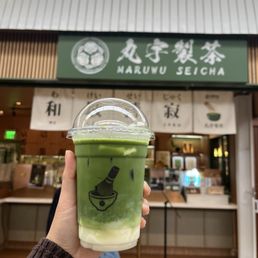 Matcha latte with tofu pudding