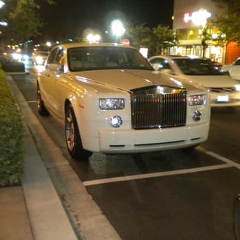 Yard House - Street parking outside the Yard House - New American Near Me - Rancho Cucamonga, California Yard House - Street parking outside the Yard House - New American Near Me - Rancho Cucamonga, California