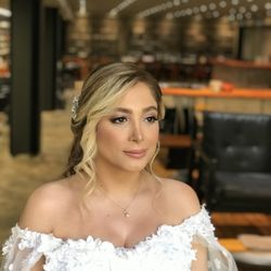 Makeup by Mehrnaz 