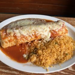 Taqueria La Unica - Chimichanga with rice