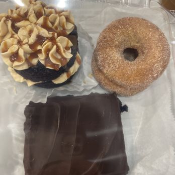 Munch Eatery - Desserts! - Bakeries Near Me - Ansonia, Connecticut Munch Eatery - Desserts! - Bakeries Near Me - Ansonia, Connecticut