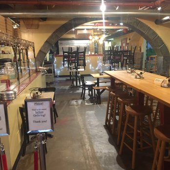 Iggies - Seating area - Pizza Near Me - Baltimore, Maryland Iggies - Seating area - Pizza Near Me - Baltimore, Maryland