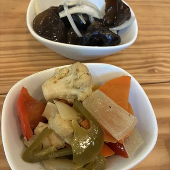 Sweet Chive - 2-Item Cold Sampler - Sushi Bars Near Me - Austin, Texas