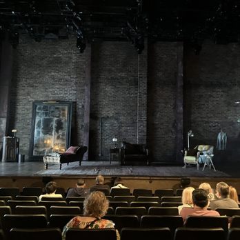 Minetta Lane Theatre - Pre-show view of the stage - Performing Arts Near Me - New York, New York Minetta Lane Theatre - Pre-show view of the stage - Performing Arts Near Me - New York, New York