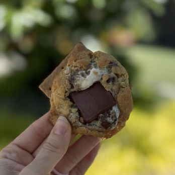 Hello Robin - Smores - Bakeries Near Me - Seattle, Washington Hello Robin - Smores - Bakeries Near Me - Seattle, Washington
