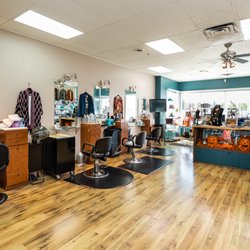 Plaza Salon