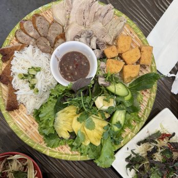 Sai Gon Xua - Coffee & Tea Near Me - Westminster, California