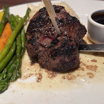 Yard House - 8oz Filet Mignon - New American Near Me - Phoenix, Arizona Yard House - 8oz Filet Mignon - New American Near Me - Phoenix, Arizona