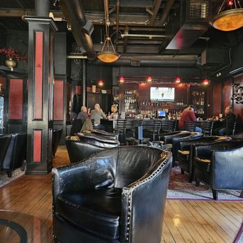 Ale House Cigar Bar - Comfy seats - Cigar Bars Near Me - Providence, Rhode Island Ale House Cigar Bar - Comfy seats - Cigar Bars Near Me - Providence, Rhode Island