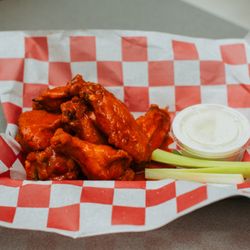 Sharkees - Bone in hot wings
