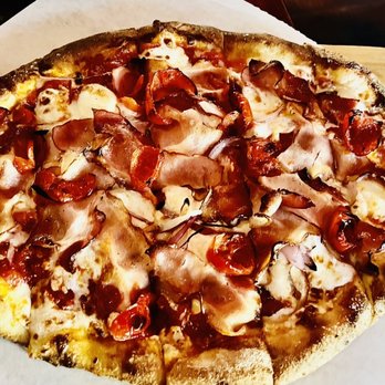 SWeL Restaurant - Smoked Fresh Mozzarella pizza with pancetta and peppers- awesome - New American Near Me - Seattle, Washington SWeL Restaurant - Smoked Fresh Mozzarella pizza with pancetta and peppers- awesome - New American Near Me - Seattle, Washington