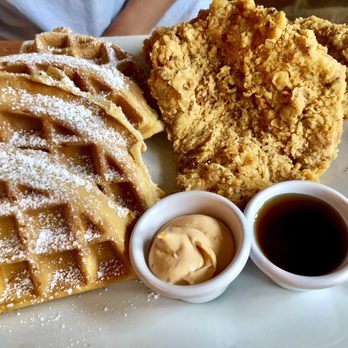 South Slope Eatery - Fried Chicken & Waffles - Sandwiches Near Me - Brooklyn, New York
