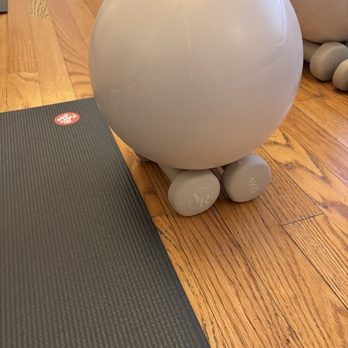 Aura Yoga + Pilates Studio - Yoga Near Me - New York, New York