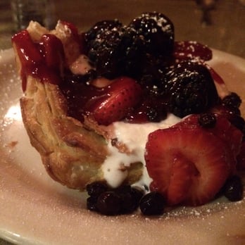 Fig Tree Cafe - Puff pastry taco with fresh berries - Breakfast & Brunch Near Me - San Diego, California