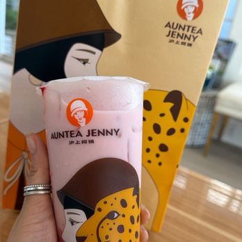 Auntea Jenny - Strawberry daifuku - Bubble Tea Near Me - Irvine, California