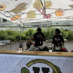 USDA Farmers Market - VegU demonstration