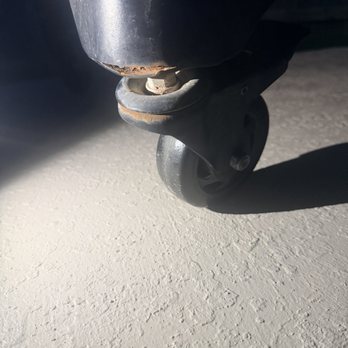 It's Your Move - Damaged smoker wheel - Movers Near Me It's Your Move - Damaged smoker wheel - Movers Near Me