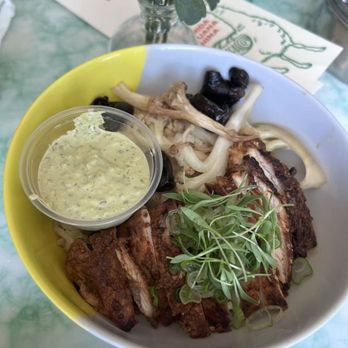 Chifa - Chicken bowl - Peruvian Near Me - Los Angeles, California