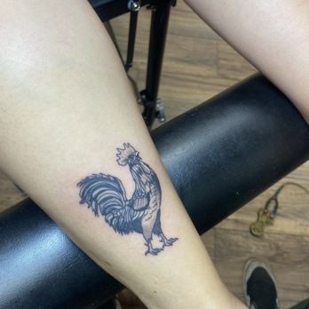 Pa'u Tattoo - Rooster Tattoo - Tattoo Near Me - Haleiwa, Hawaii Pa'u Tattoo - Rooster Tattoo - Tattoo Near Me - Haleiwa, Hawaii