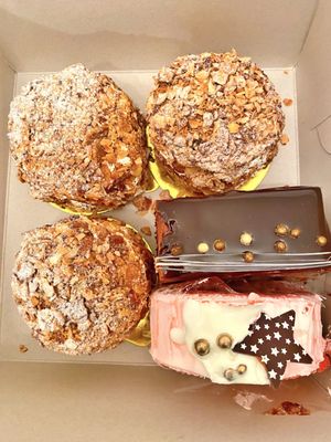 La Patisserie Bakery by null