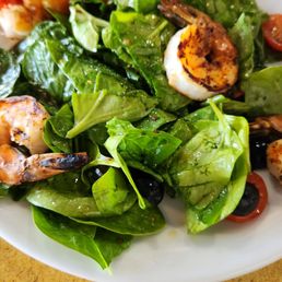 Spinach Salad with Grilled Prawns Spinach Salad with Grilled Prawns