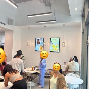 Happy Lemon - Interior decor - Bubble Tea Near Me - Honolulu, Hawaii