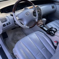 Sandy And Danny's Detail - Front seat area