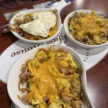 Breakfast House - Build-your-own skillet and two shipwrecks. - Breakfast & Brunch Near Me - Cedar Rapids, Iowa