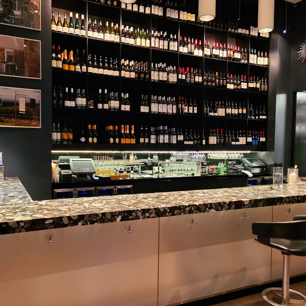 Top 10 Best Wineries near Old Town Alexandria, Alexandria, VA 22314