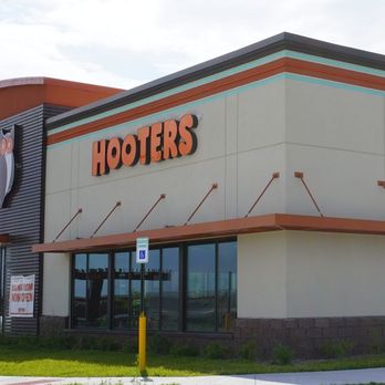 Hooters - Hooters La Vista - Chicken Wings Near Me - La Vista, Nebraska