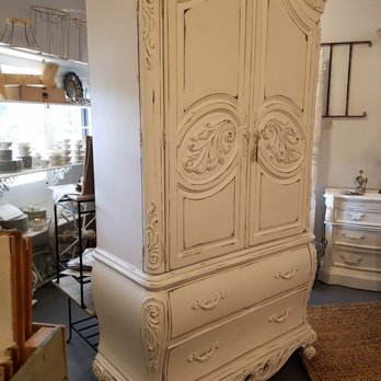 Bon Bon Vintage - I love this! - Used, Vintage & Consignment Near Me - Sarasota, Florida Bon Bon Vintage - I love this! - Used, Vintage & Consignment Near Me - Sarasota, Florida