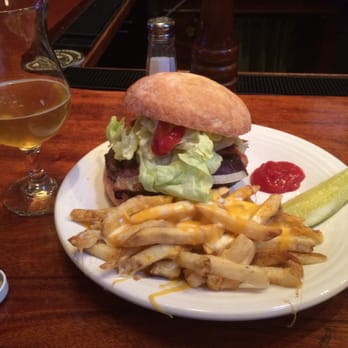 Triple rock - blue rock burger (smoked bacon and grilled red onion with blue cheese) with cheese fries - Burgers Near Me - Berkeley, California Triple rock - blue rock burger (smoked bacon and grilled red onion with blue cheese) with cheese fries - Burgers Near Me - Berkeley, California