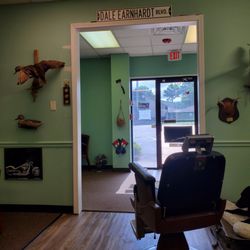 Larry's Barber Shop