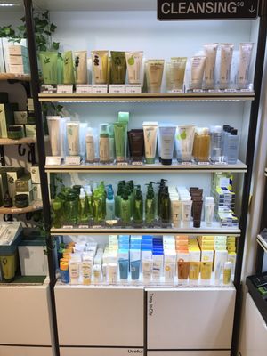 Etude House & Innisfree by null