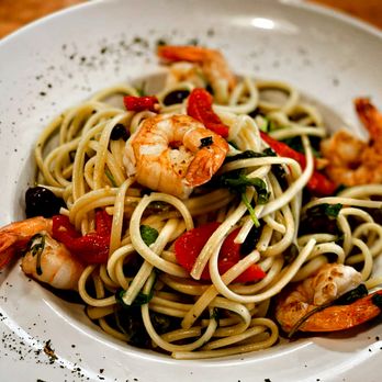 L'Incontro - L'incontro Pizza and Italian Restaurant in Kendall. You can order online - Pizza Near Me - Miami, Florida